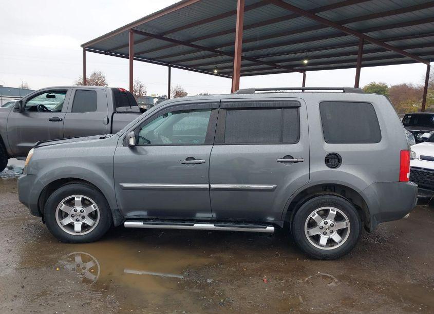 Photo 14 of 2011 Honda Pilot TOURING (VIN 5FNYF4H93BB066879)