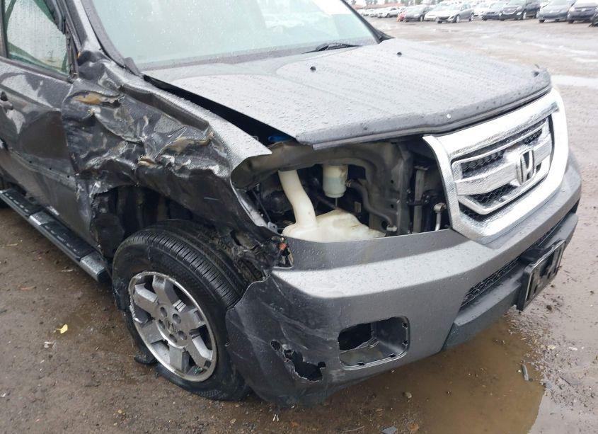 Photo 6 of 2011 Honda Pilot TOURING (VIN 5FNYF4H93BB066879)