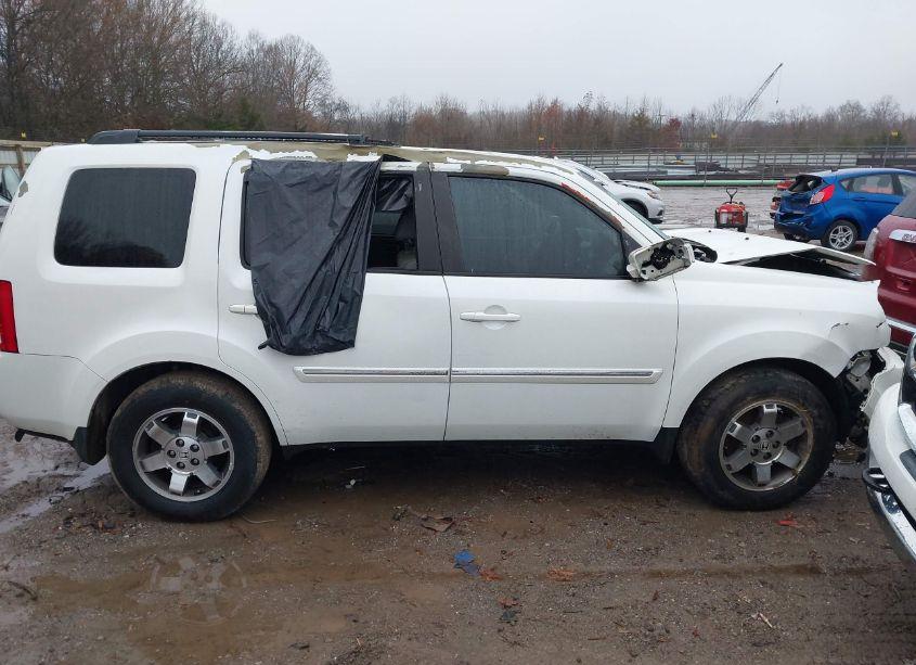 Photo 13 of 2011 Honda Pilot TOURING (VIN 5FNYF4H93BB069345)
