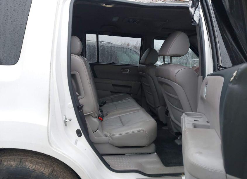 Photo 8 of 2011 Honda Pilot TOURING (VIN 5FNYF4H93BB069345)