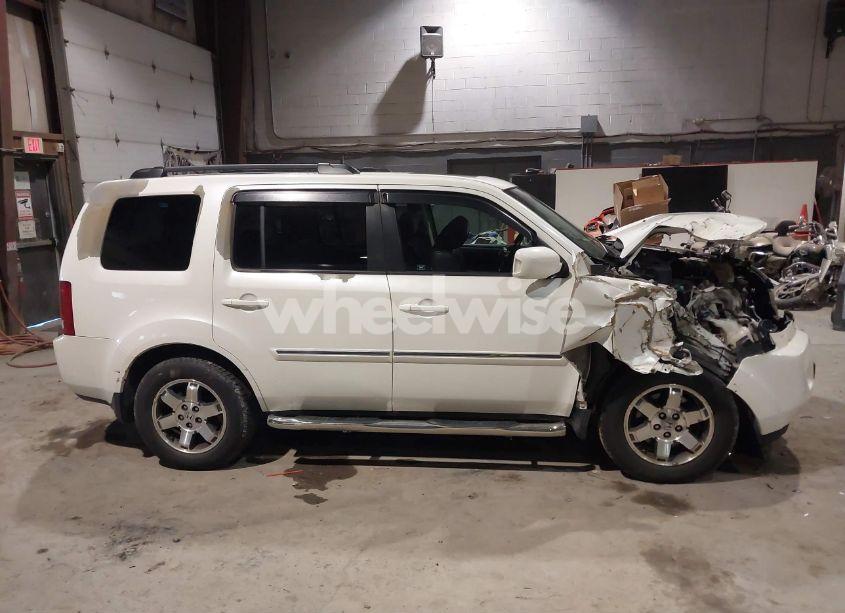 Photo 13 of 2011 Honda Pilot TOURING (VIN 5FNYF4H93BB084167)