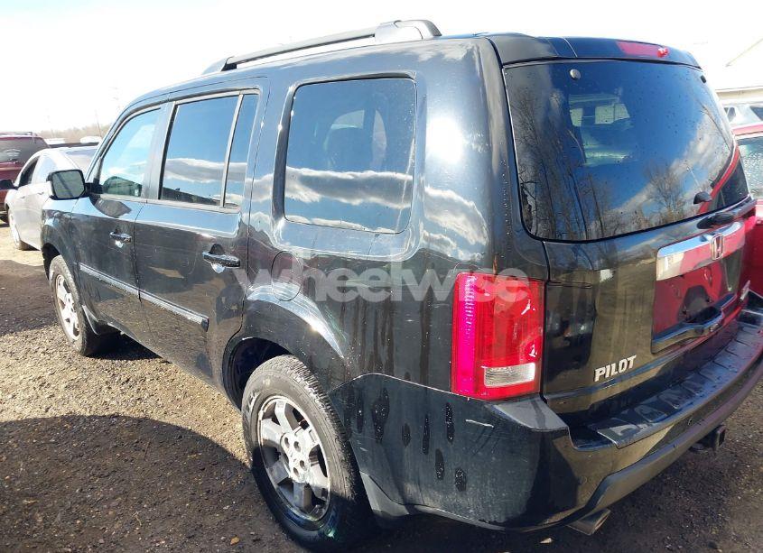 Photo 3 of 2011 Honda Pilot TOURING (VIN 5FNYF4H93BB088428)