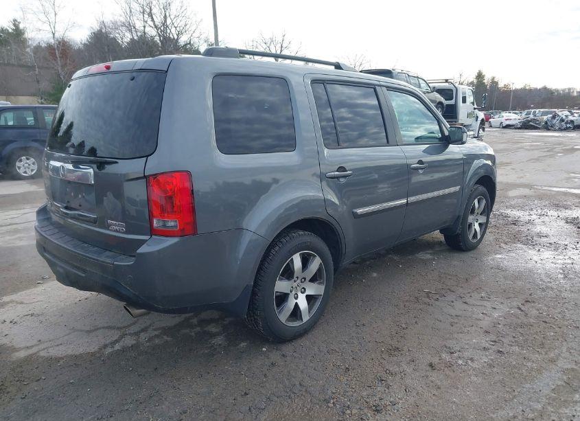 Photo 4 of 2013 Honda Pilot TOURING (VIN 5FNYF4H93DB008032)