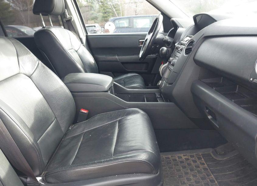 Photo 5 of 2013 Honda Pilot TOURING (VIN 5FNYF4H93DB008032)