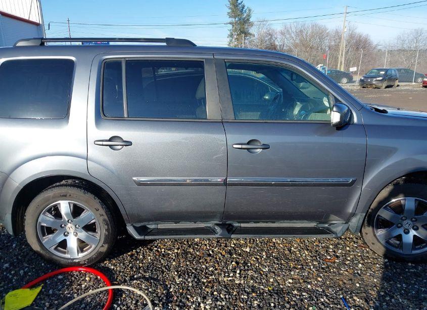 Photo 13 of 2013 Honda Pilot TOURING (VIN 5FNYF4H93DB032878)