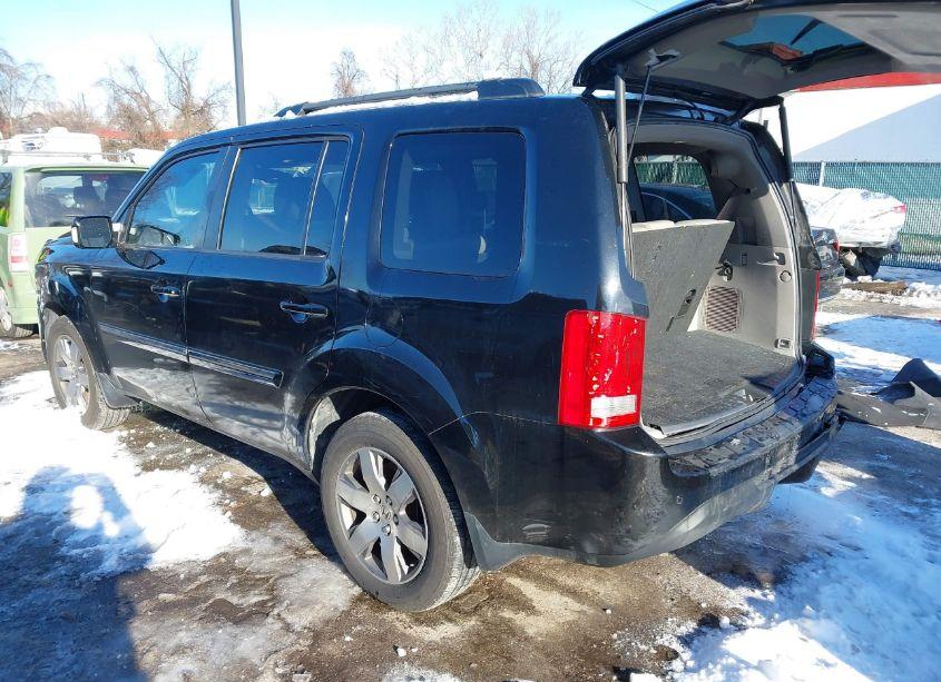Photo 3 of 2014 Honda Pilot TOURING (VIN 5FNYF4H93EB013233)