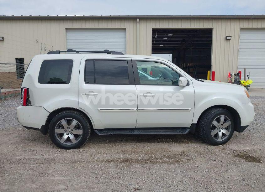 Photo 13 of 2014 Honda Pilot TOURING (VIN 5FNYF4H93EB023602)