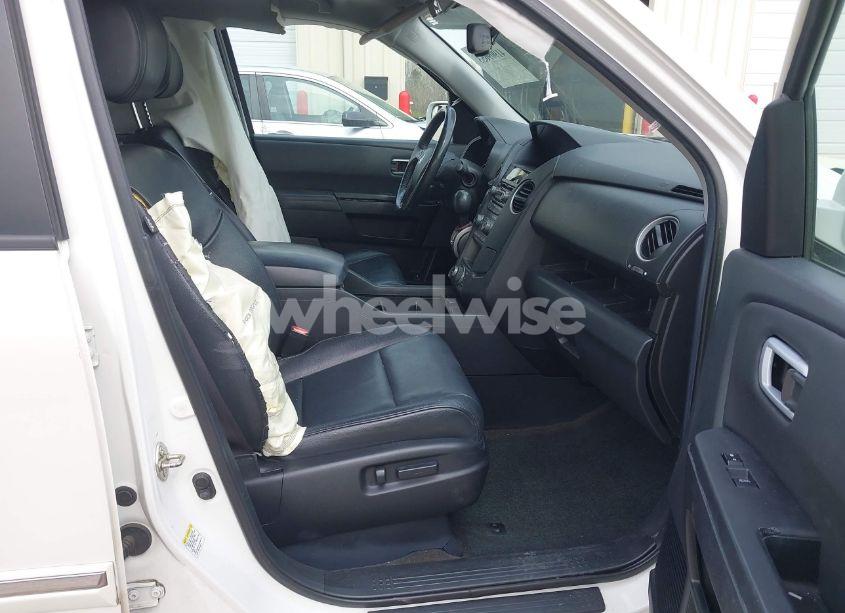 Photo 5 of 2014 Honda Pilot TOURING (VIN 5FNYF4H93EB023602)