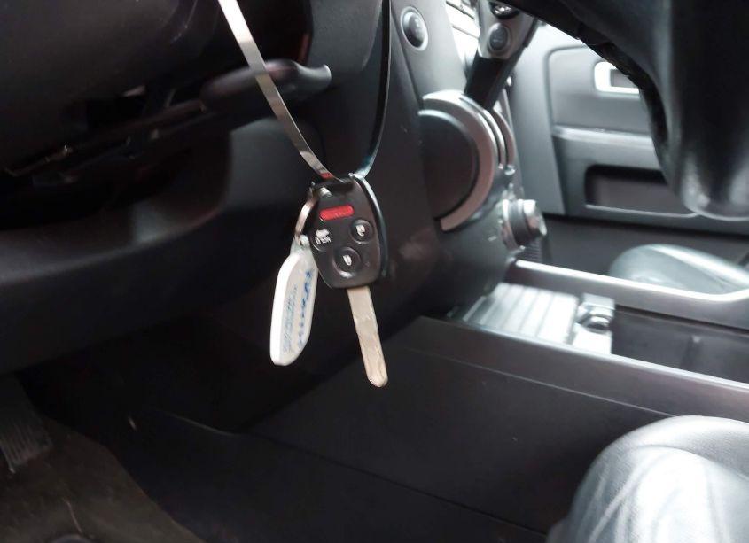 Photo 11 of 2015 Honda Pilot TOURING (VIN 5FNYF4H93FB008552)