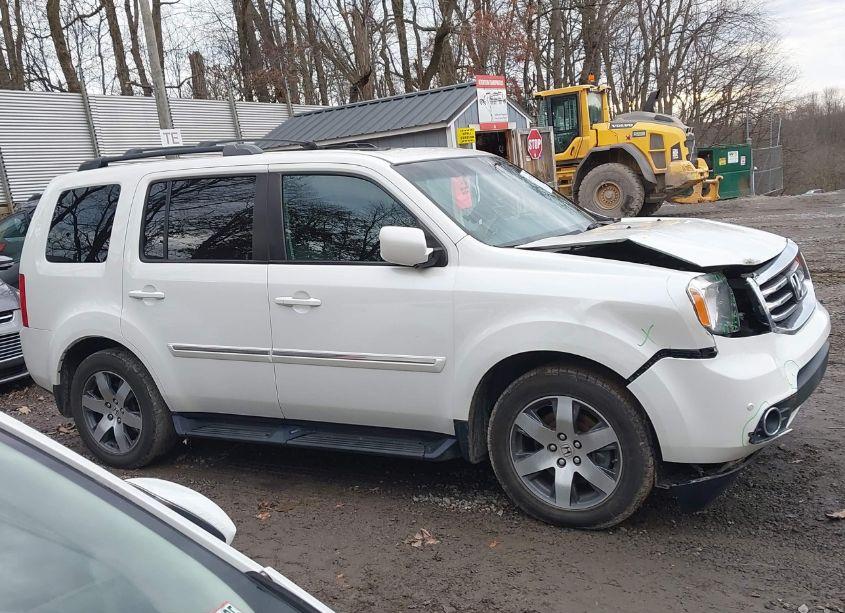 Photo 14 of 2015 Honda Pilot TOURING (VIN 5FNYF4H93FB008552)