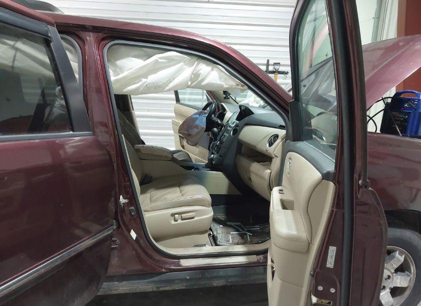 Photo 5 of 2011 Honda Pilot TOURING (VIN 5FNYF4H94BB074604)