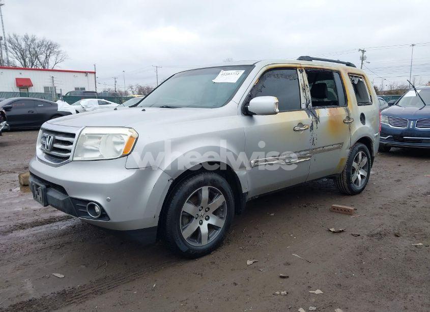Photo 2 of 2012 Honda Pilot TOURING (VIN 5FNYF4H94CB031673)