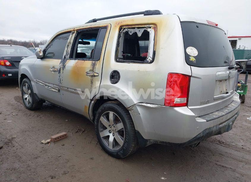 Photo 3 of 2012 Honda Pilot TOURING (VIN 5FNYF4H94CB031673)