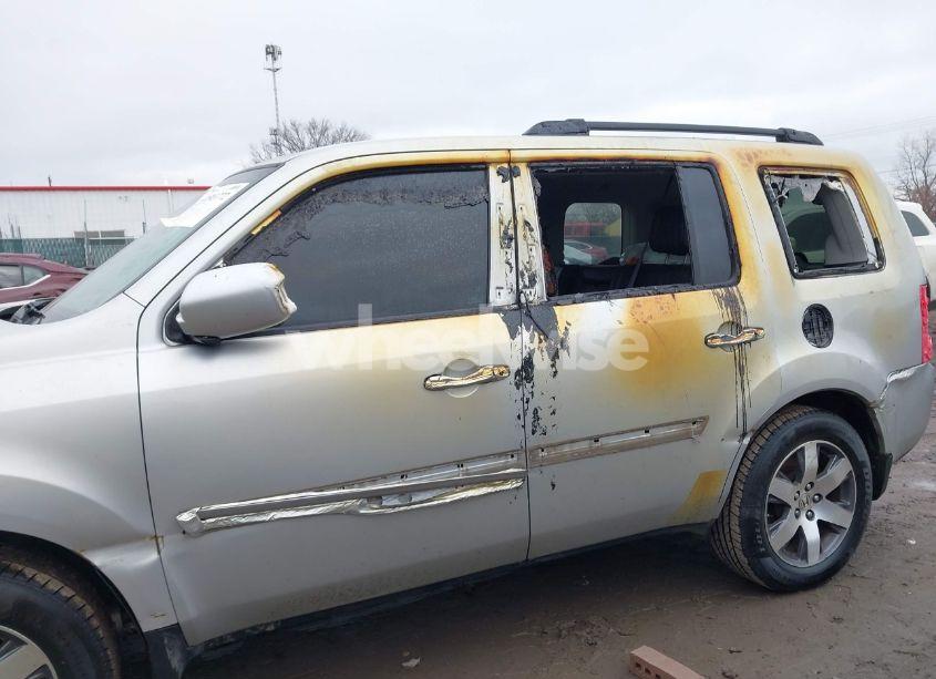 Photo 6 of 2012 Honda Pilot TOURING (VIN 5FNYF4H94CB031673)