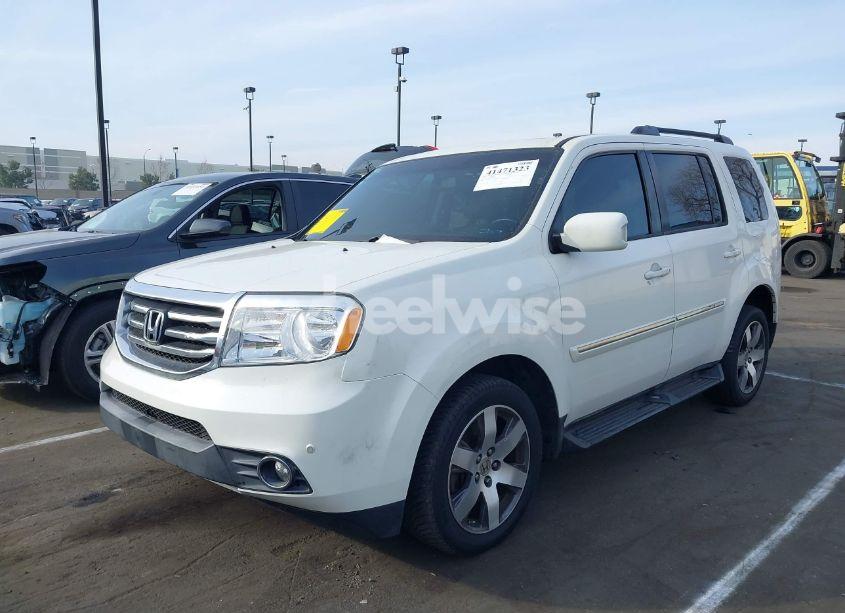 Photo 2 of 2013 Honda Pilot TOURING (VIN 5FNYF4H94DB019993)