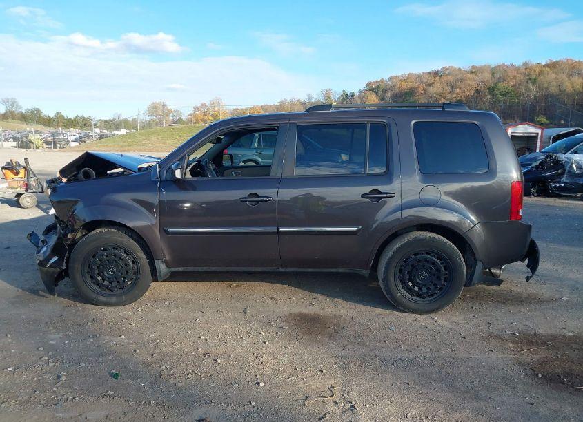 Photo 15 of 2013 Honda Pilot TOURING (VIN 5FNYF4H94DB023994)