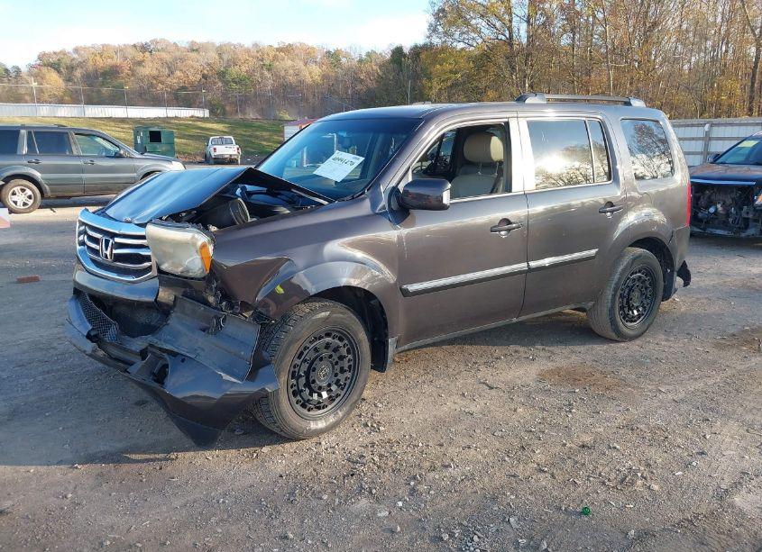 Photo 2 of 2013 Honda Pilot TOURING (VIN 5FNYF4H94DB023994)