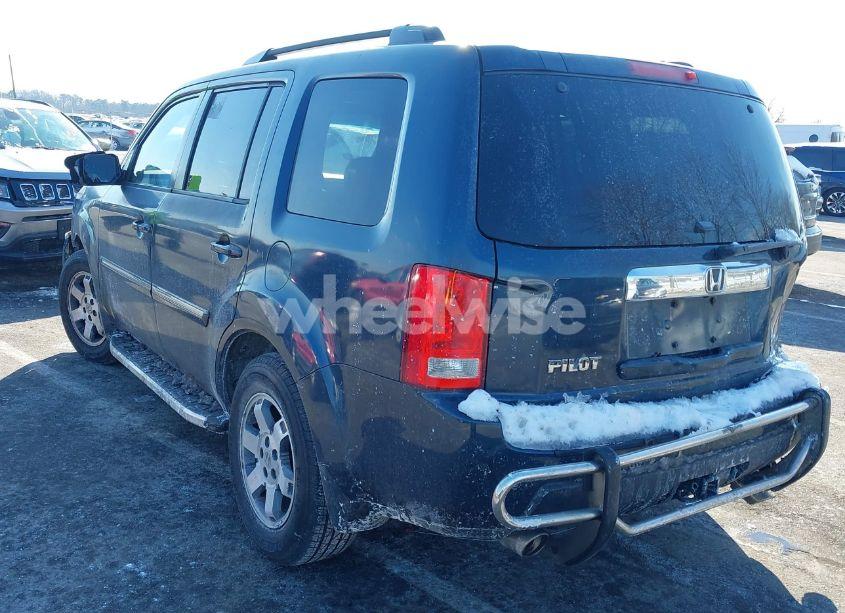 Photo 3 of 2011 Honda Pilot TOURING (VIN 5FNYF4H95BB048433)