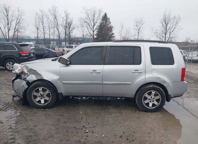 Photo 14 of 2011 Honda Pilot TOURING (VIN 5FNYF4H95BB062641)