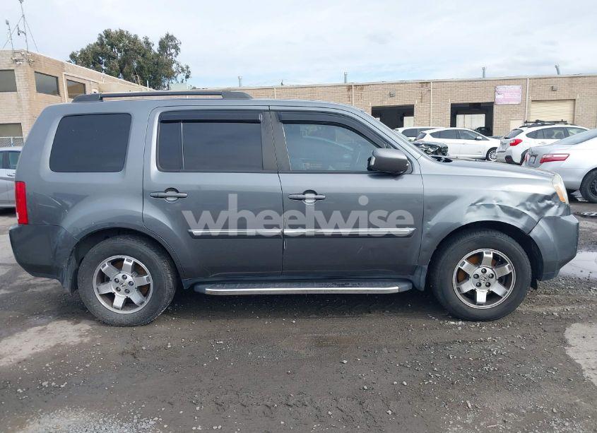 Photo 13 of 2011 Honda Pilot TOURING (VIN 5FNYF4H95BB067399)