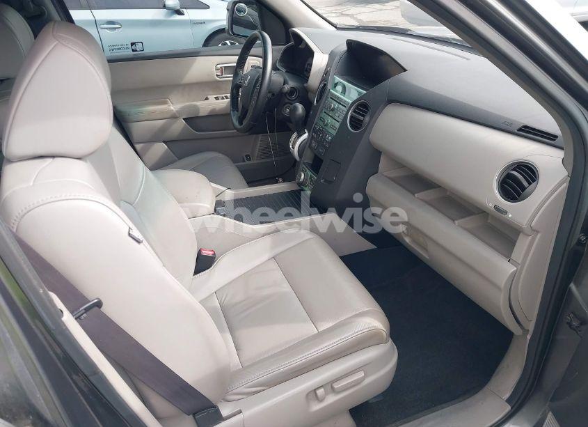 Photo 5 of 2011 Honda Pilot TOURING (VIN 5FNYF4H95BB067399)