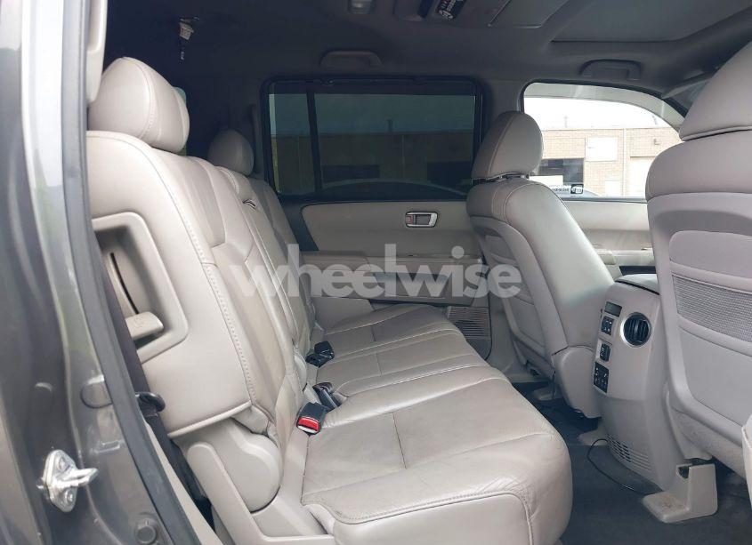 Photo 8 of 2011 Honda Pilot TOURING (VIN 5FNYF4H95BB067399)