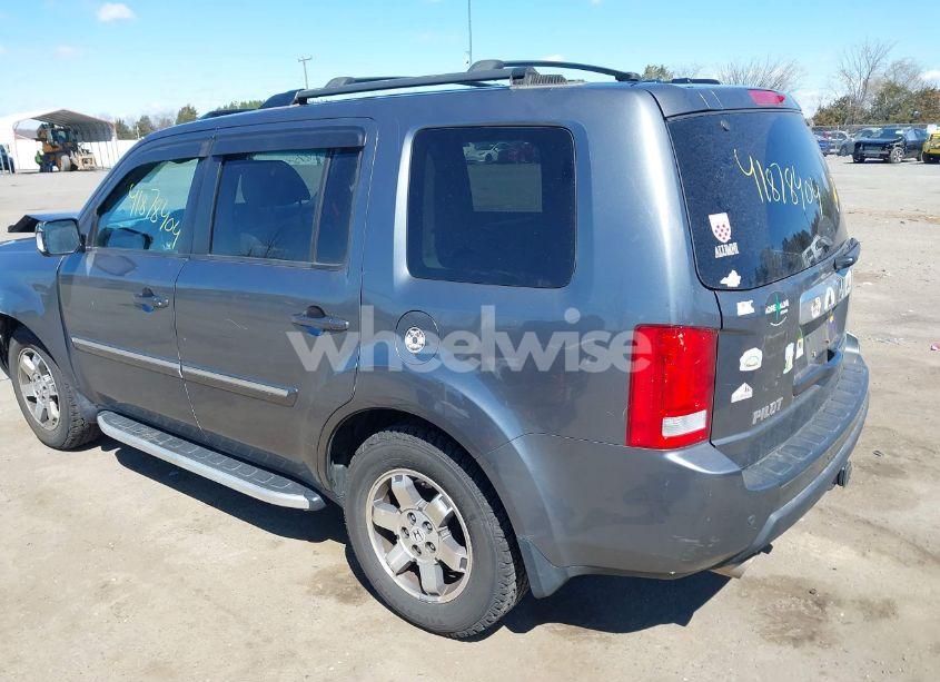 Photo 3 of 2011 Honda Pilot TOURING (VIN 5FNYF4H95BB090892)