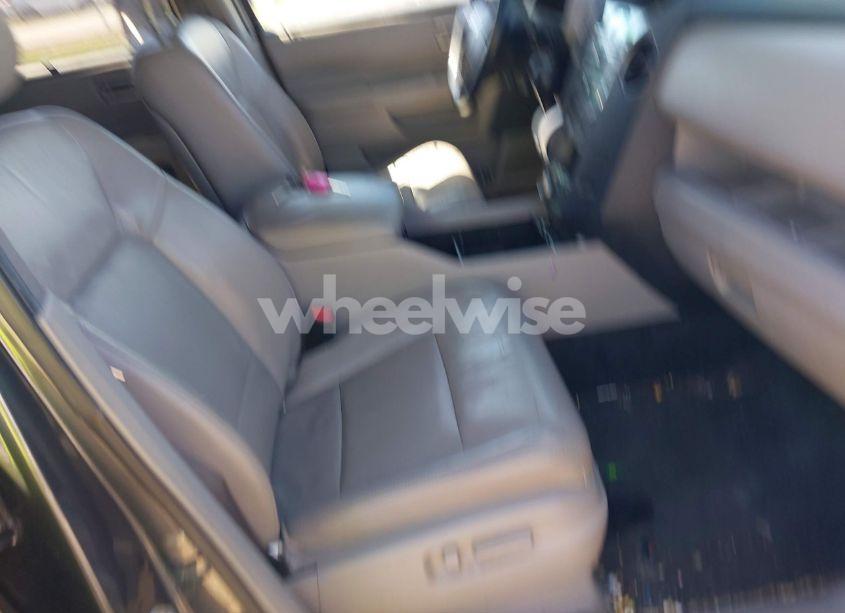 Photo 5 of 2011 Honda Pilot TOURING (VIN 5FNYF4H95BB090892)