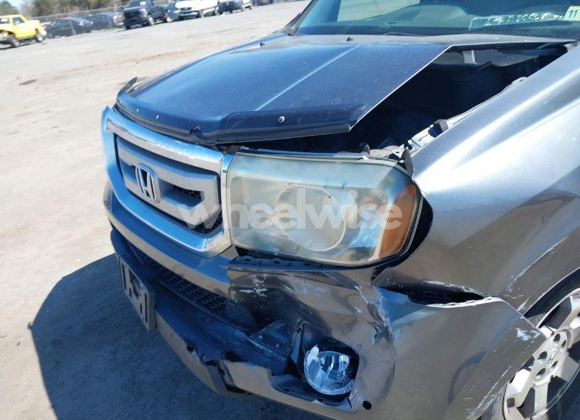 Photo 6 of 2011 Honda Pilot TOURING (VIN 5FNYF4H95BB090892)