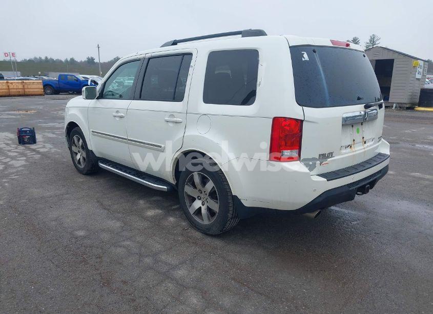 Photo 3 of 2013 Honda Pilot TOURING (VIN 5FNYF4H95DB011661)