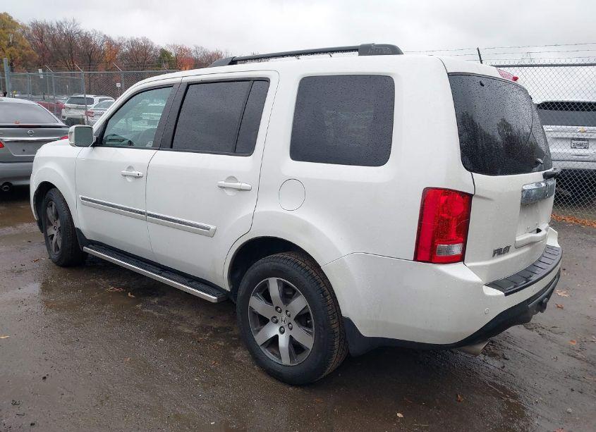 Photo 3 of 2013 Honda Pilot TOURING (VIN 5FNYF4H95DB013832)