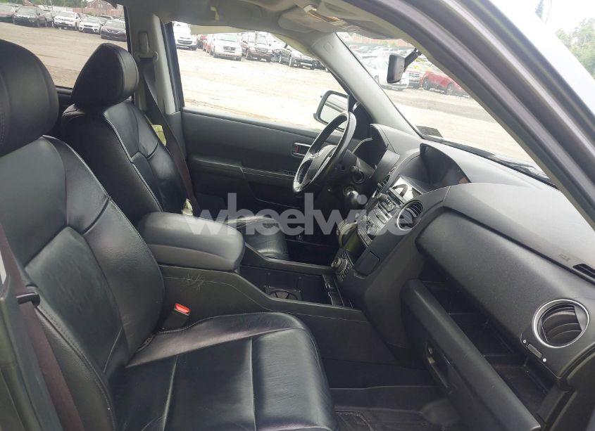 Photo 5 of 2013 Honda Pilot TOURING (VIN 5FNYF4H95DB027343)