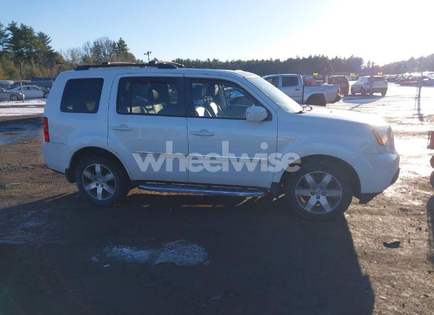 Photo 13 of 2015 Honda Pilot TOURING (VIN 5FNYF4H95FB029807)