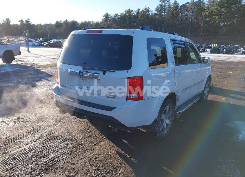 Photo 4 of 2015 Honda Pilot TOURING (VIN 5FNYF4H95FB029807)