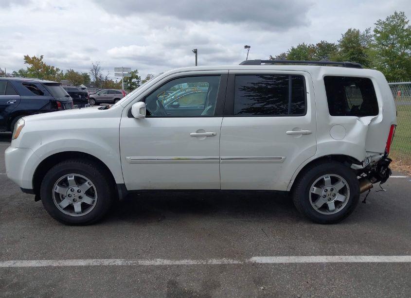 Photo 14 of 2011 Honda Pilot TOURING (VIN 5FNYF4H96BB006451)