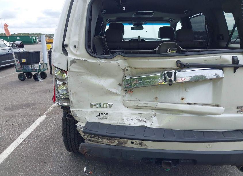 Photo 17 of 2011 Honda Pilot TOURING (VIN 5FNYF4H96BB006451)