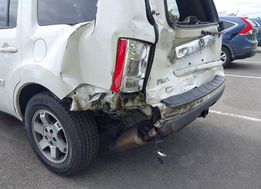 Photo 6 of 2011 Honda Pilot TOURING (VIN 5FNYF4H96BB006451)