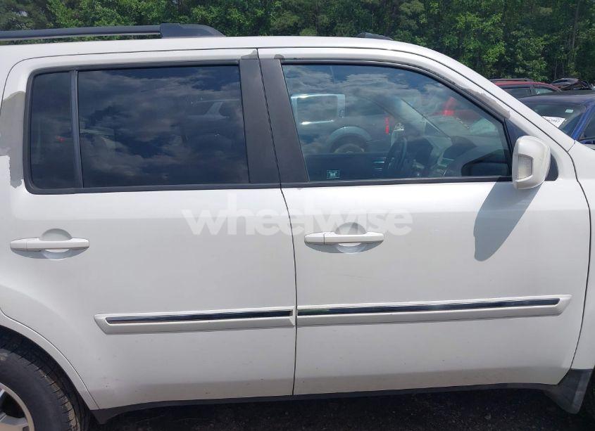 Photo 14 of 2011 Honda Pilot TOURING (VIN 5FNYF4H96BB037120)