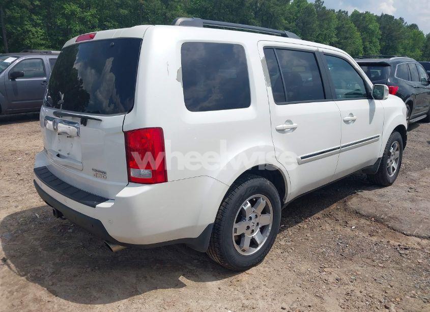 Photo 4 of 2011 Honda Pilot TOURING (VIN 5FNYF4H96BB037120)