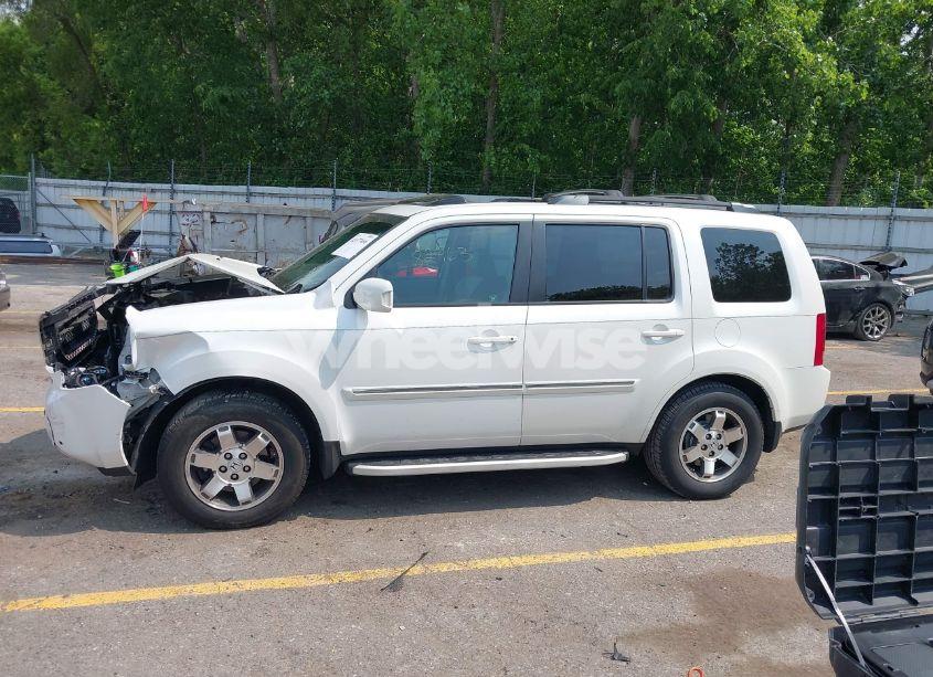 Photo 14 of 2011 Honda Pilot TOURING (VIN 5FNYF4H96BB082963)
