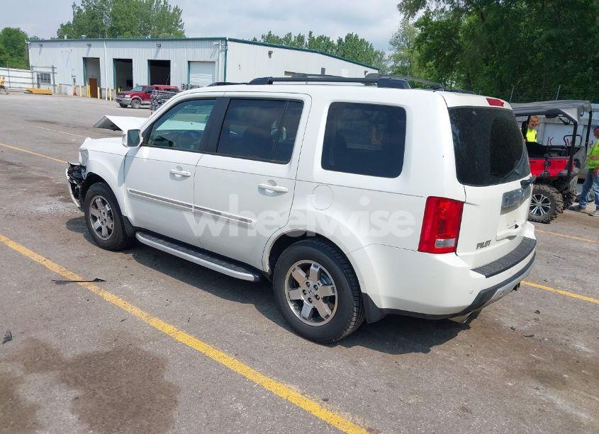 Photo 3 of 2011 Honda Pilot TOURING (VIN 5FNYF4H96BB082963)