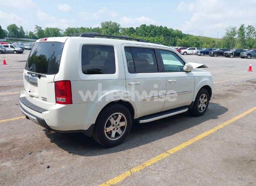 Photo 4 of 2011 Honda Pilot TOURING (VIN 5FNYF4H96BB082963)
