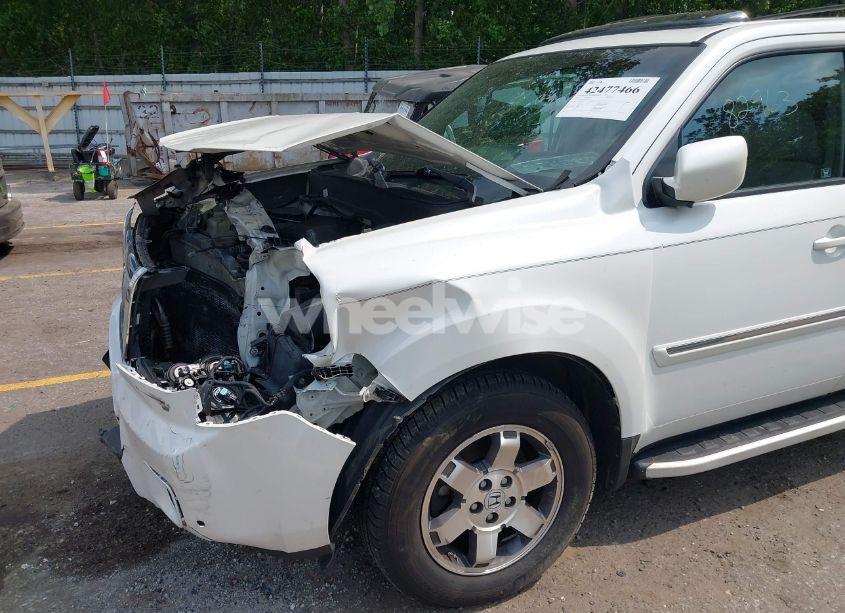 Photo 6 of 2011 Honda Pilot TOURING (VIN 5FNYF4H96BB082963)