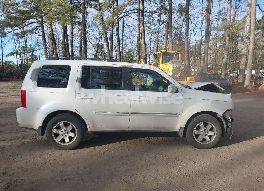 Photo 14 of 2011 Honda Pilot TOURING (VIN 5FNYF4H96BB105979)