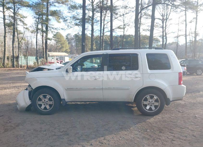 Photo 15 of 2011 Honda Pilot TOURING (VIN 5FNYF4H96BB105979)