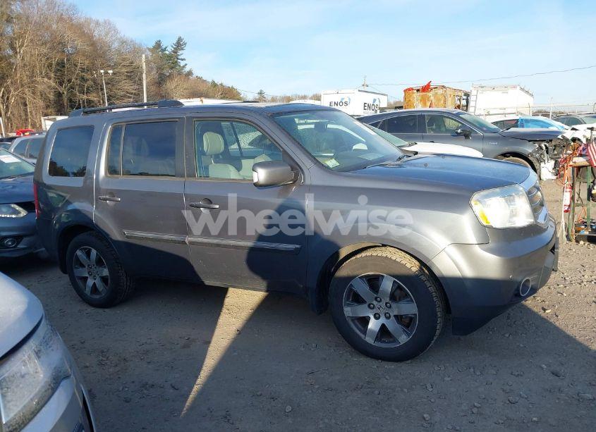 Photo 13 of 2013 Honda Pilot TOURING (VIN 5FNYF4H96DB032874)