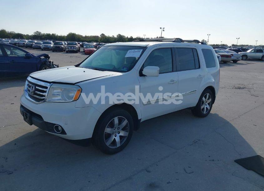 Photo 2 of 2013 Honda Pilot TOURING (VIN 5FNYF4H96DB064627)