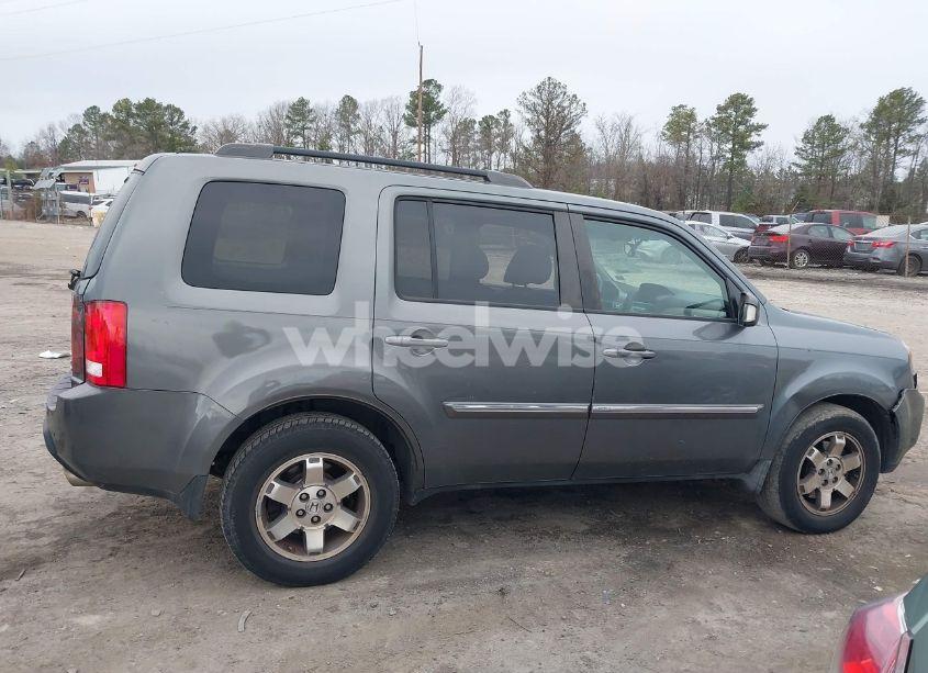 Photo 13 of 2011 Honda Pilot TOURING (VIN 5FNYF4H97BB007673)