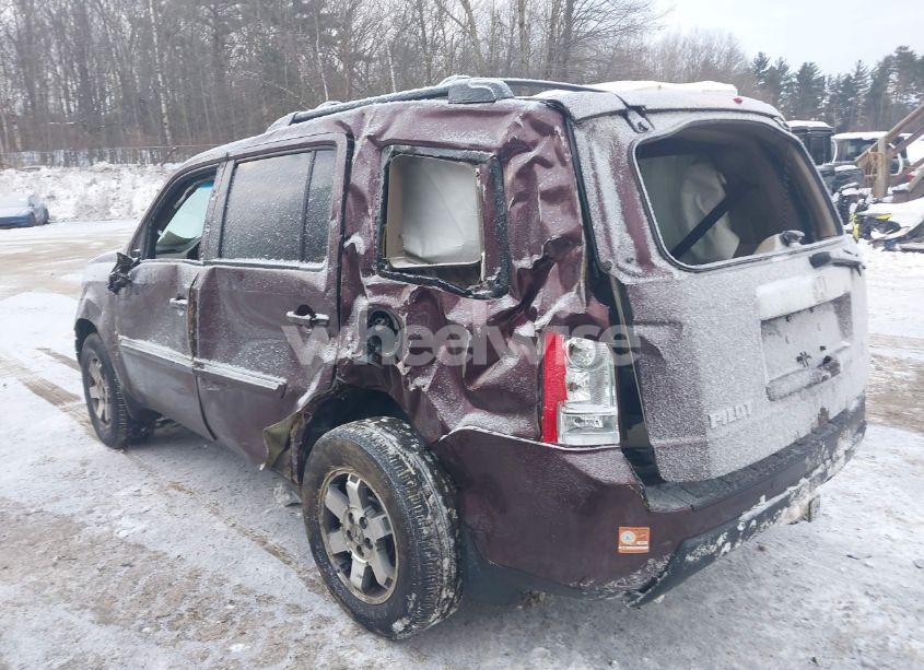 Photo 3 of 2011 Honda Pilot TOURING (VIN 5FNYF4H97BB060566)