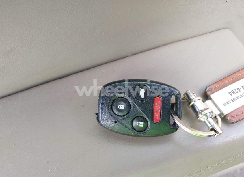 Photo 11 of 2011 Honda Pilot TOURING (VIN 5FNYF4H97BB102184)